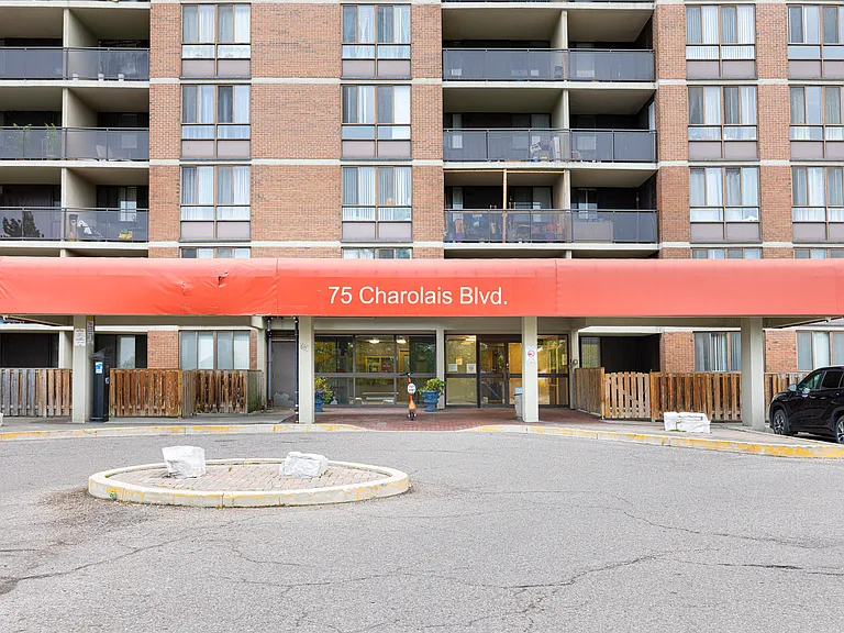 75 Charolais Blvd — Photo 11