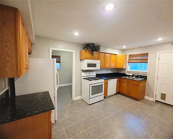 6840 Catina St — Photo 6