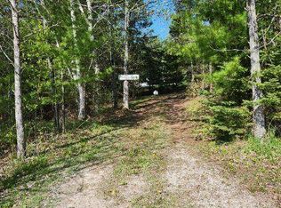 7616 Hog Island Rd, Naubinway, MI 49762