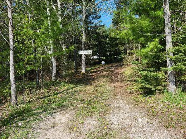 7616 Hog Island Rd, Naubinway, MI 49762
