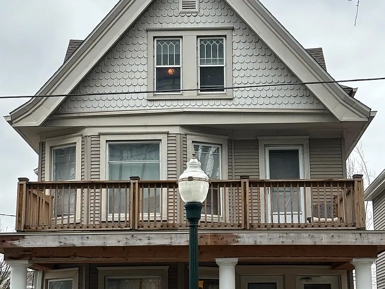214 S Henry St #3 — Photo 4