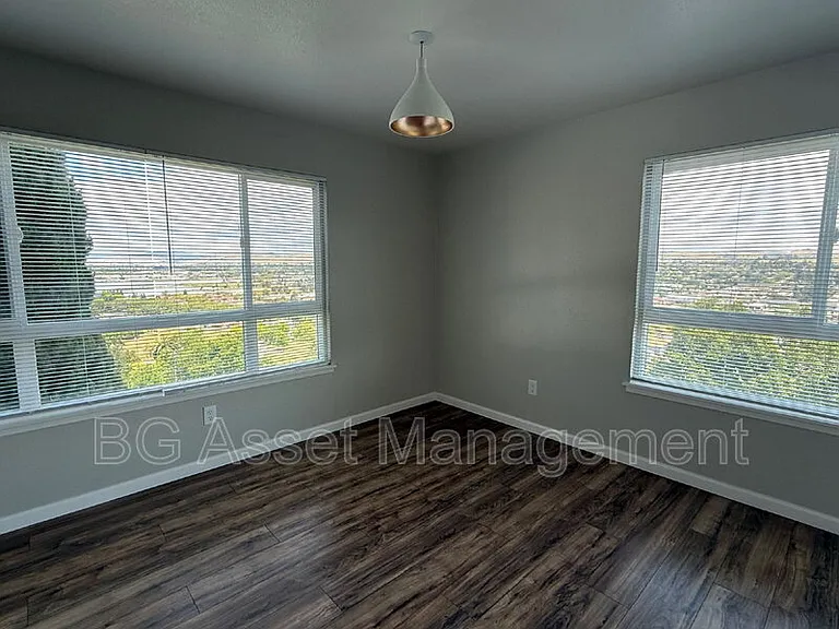 50 Frey Pl #4 — Photo 10