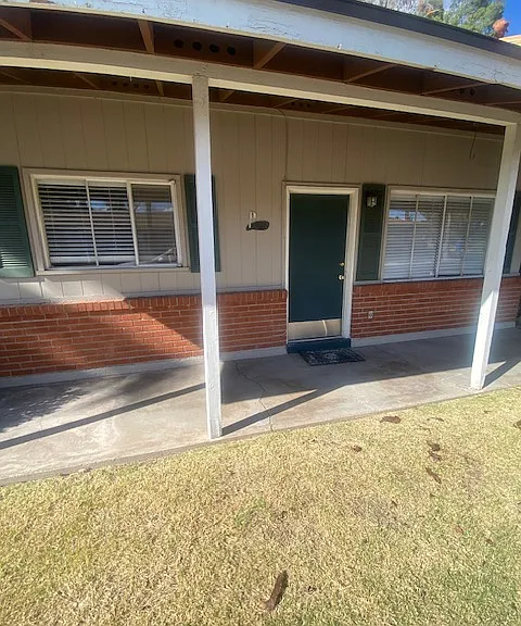 524 W Fairway Dr #8 — Photo 1