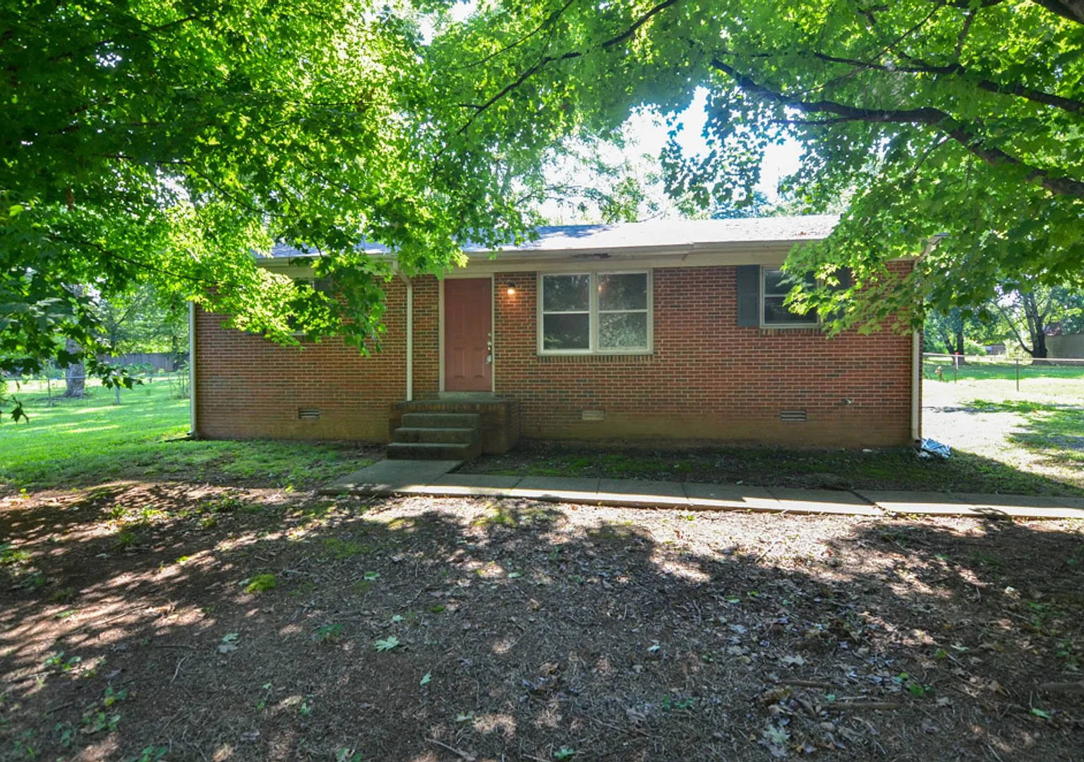 325 Shirley Rd — Photo 1