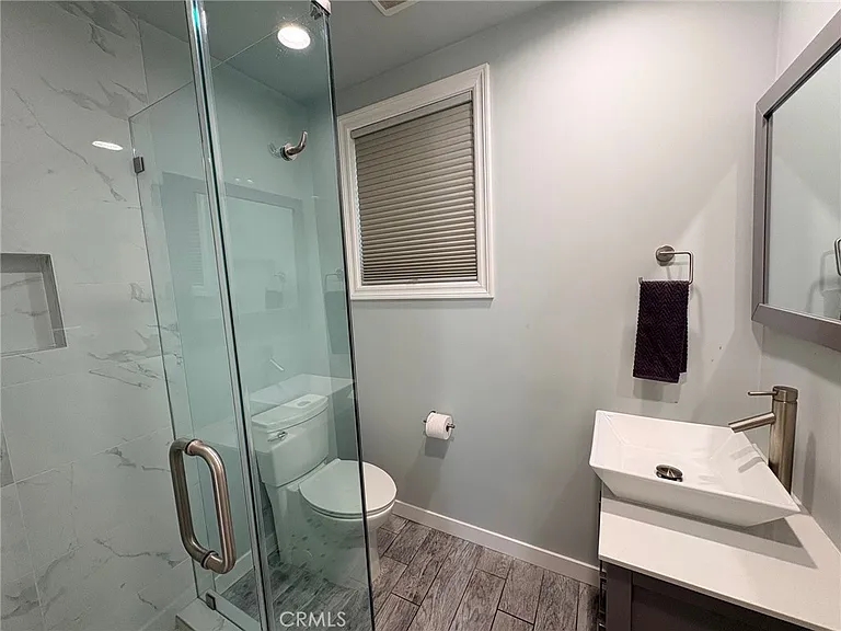 7502 Balcom Ave #7502 — Photo 21