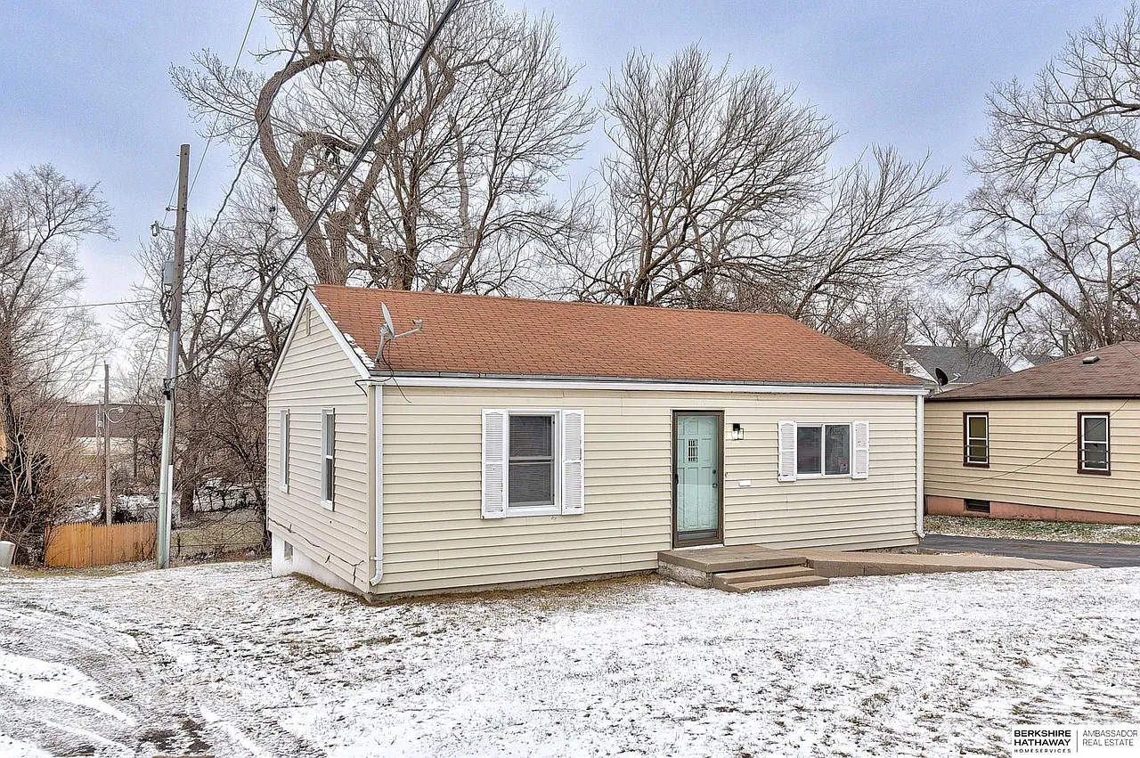 3 bed, 1118 sqft, $900 — Photo 3