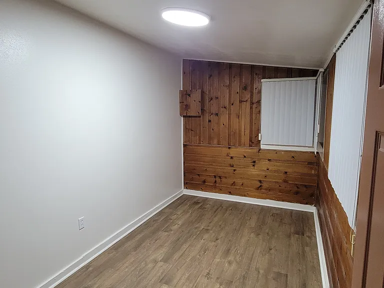 704 E Palmer Ave — Photo 14