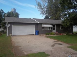 203 E 2nd Ave, Beaver Creek, MN 56116