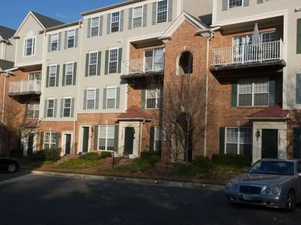 11215 Edson Park Pl APT 37, Rockville, MD 20852