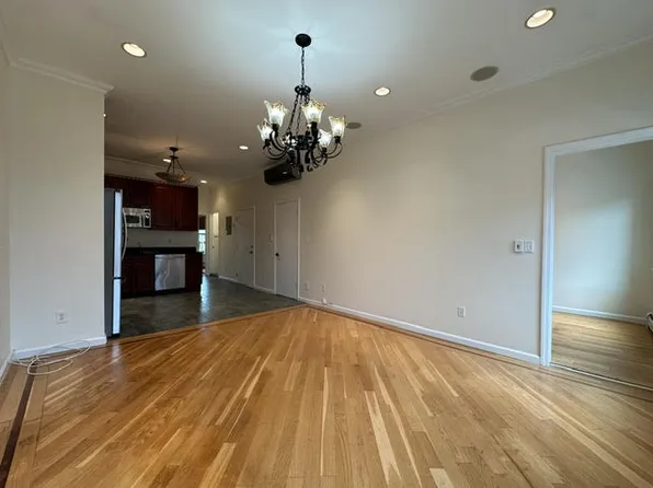 930 Washington Street image 3 of 23