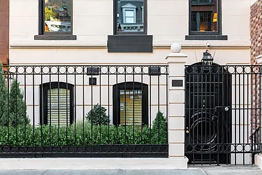 156 East 78th Street in Lenox Hill