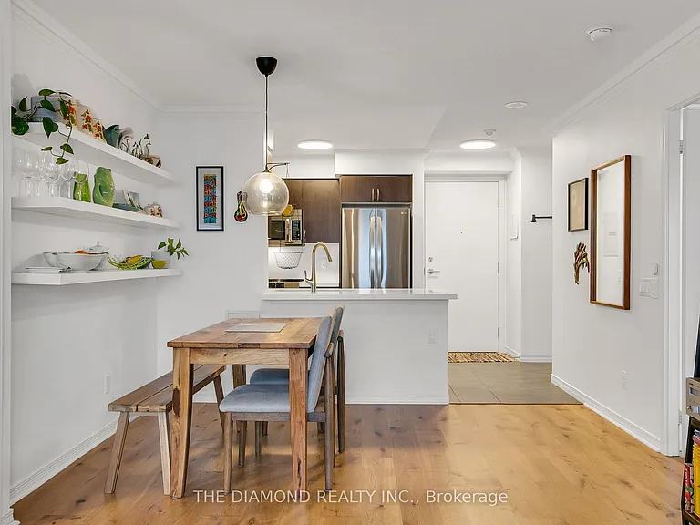 61 Heintzman St #1501 — Photo 16