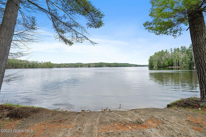 5th image of 000 Friends Lake Road