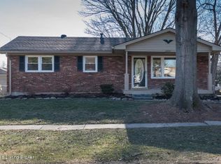 4902 Rockaway Cir, Louisville, KY 40216