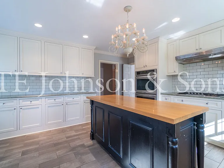 3520 Kirklees Rd — Photo 12