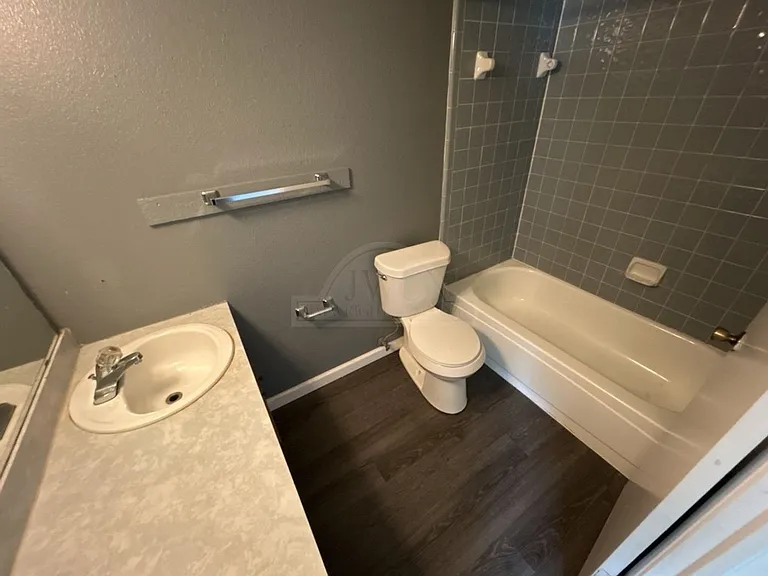 2011 Windward Dr — Photo 16