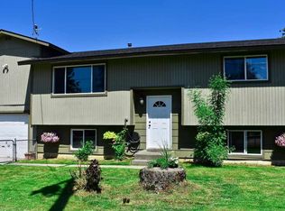 215 E 6th St, Deer Park, WA 99006