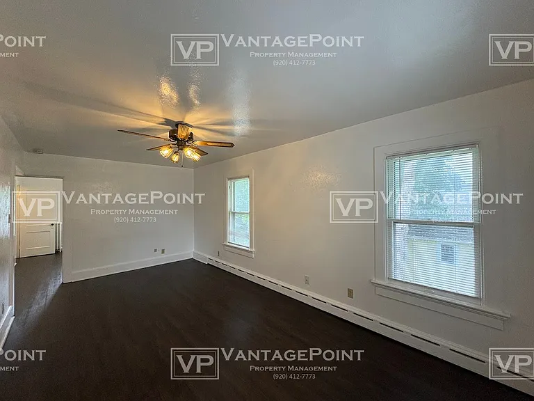 123 Oak St — Photo 10