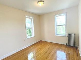 28-02 Crescent St #C, Astoria, NY 11102