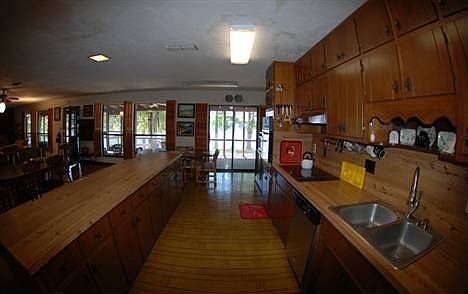 3rd image of 24370 Lanier St