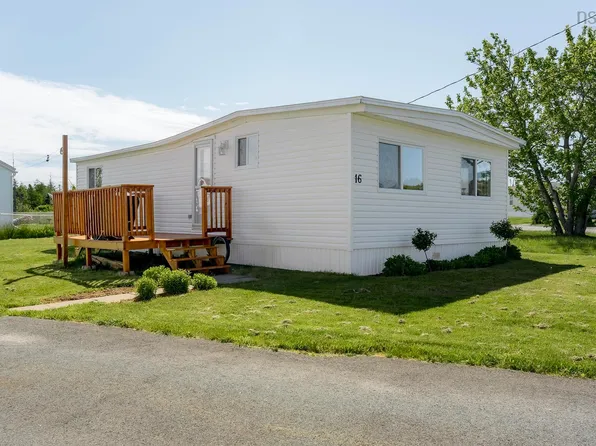 16 Fredericks Ln, Halifax, NS B3G 1S7