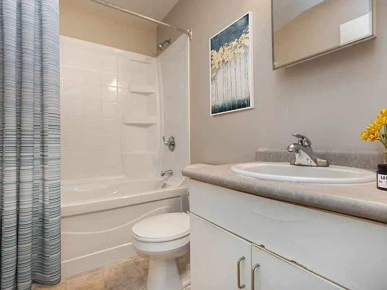 33 Southpark Dr — Photo 6