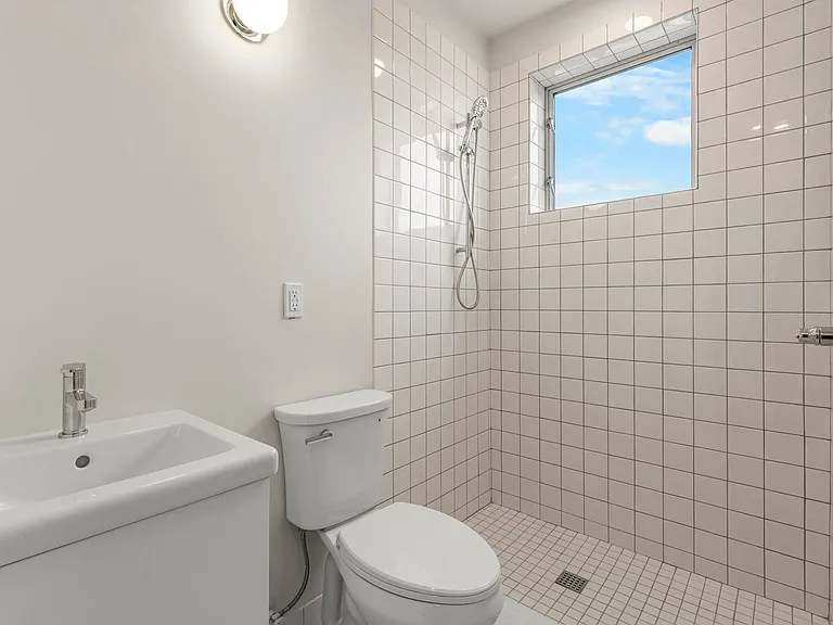 7480 N Delaware Ave #204 — Photo 8