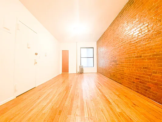 Rented by RealTegrity NY LLC | media 3