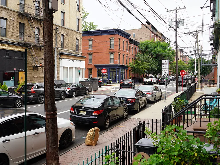 Park Ave — Photo 16