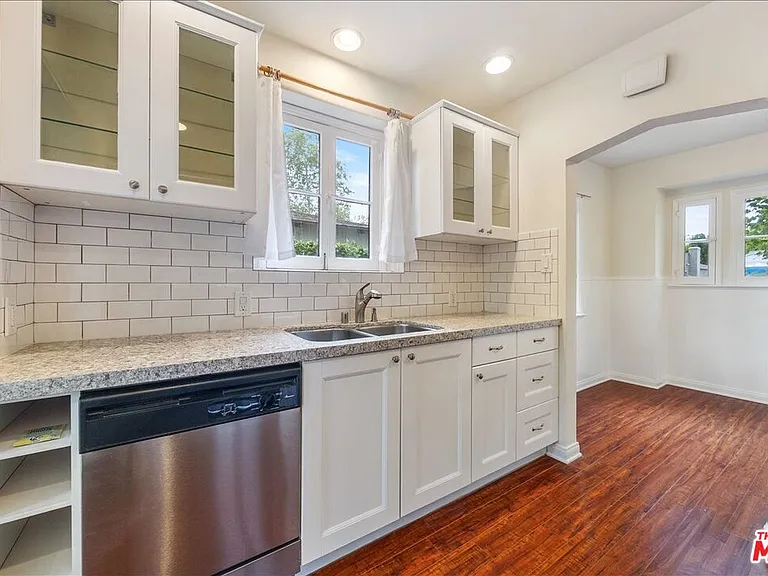 4328 Goodland Ave — Photo 35