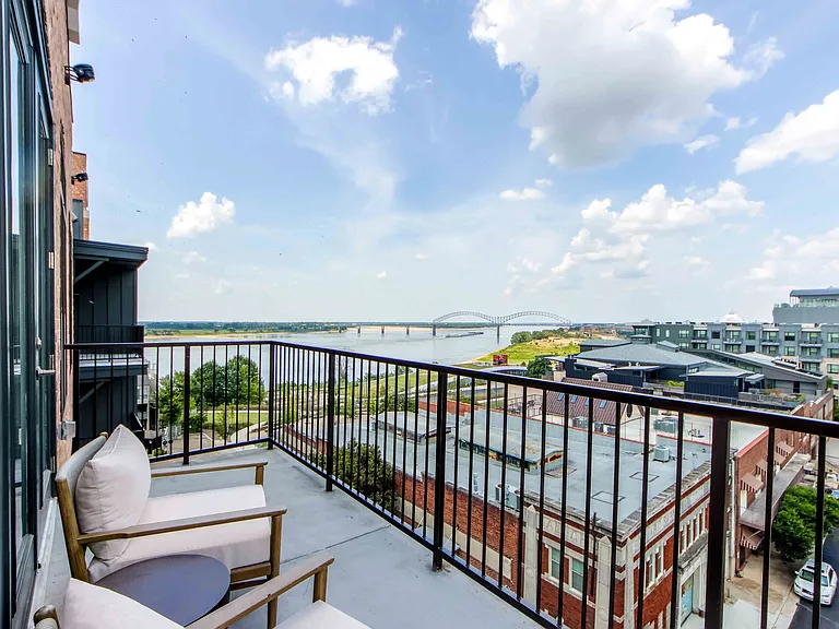 The Oliver Luxury Apartments — Photo 27