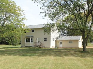 7500 Macon Dr, Cedar Rapids, IA 52411