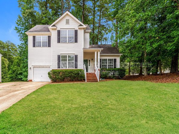 4001 Winecott Dr, Apex, NC 27502