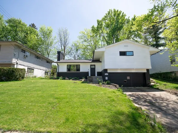 1556 Kingsley Ave, Akron, OH 44313