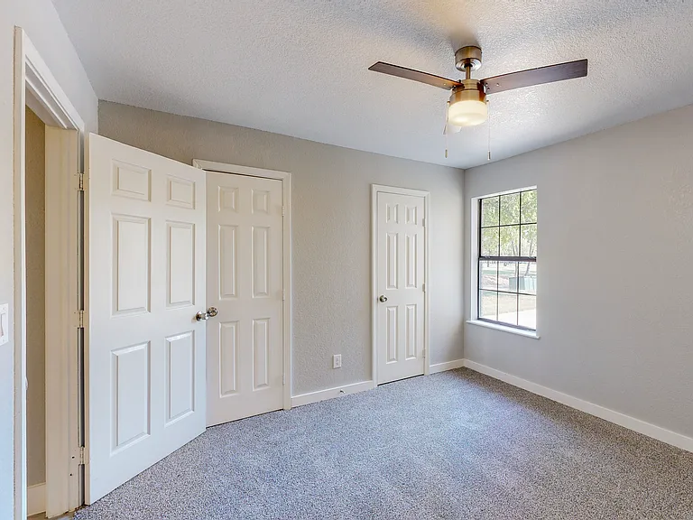 7610 S State Highway 34 — Photo 20