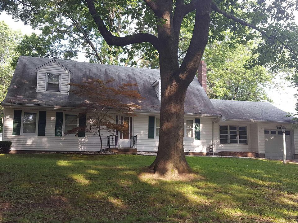 1st image of 701 Valencia Ave