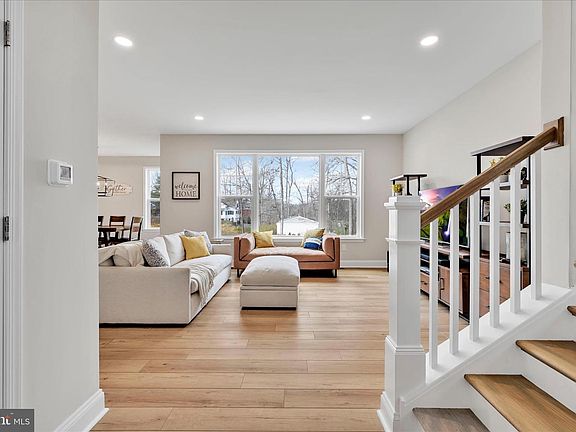 2nd image of 44 Perkiomen Ave