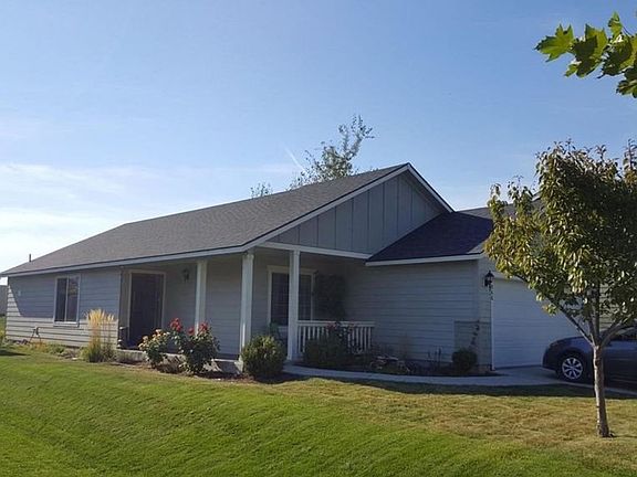 2nd image of 1866 W Yaquina Dr