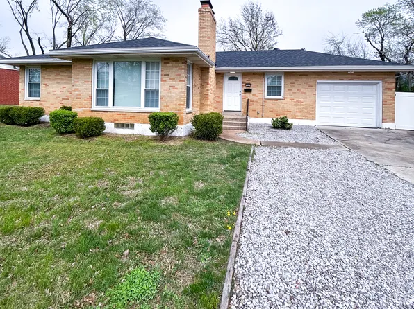 720 State St, Dupo, IL 62239