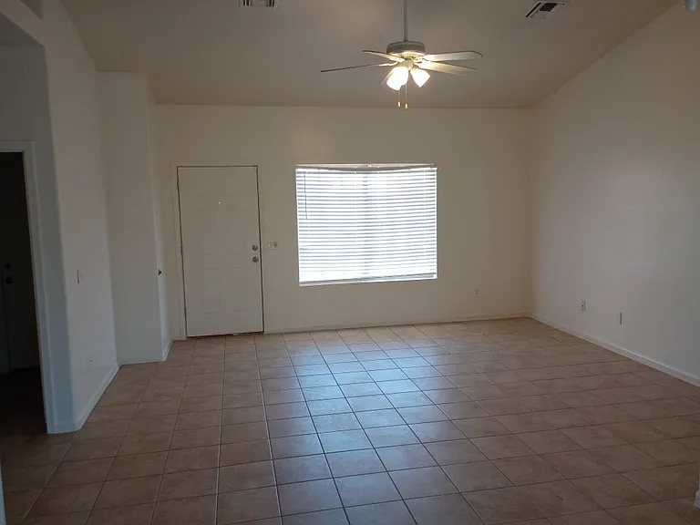 1161 E Avenida Isabela — Photo 10