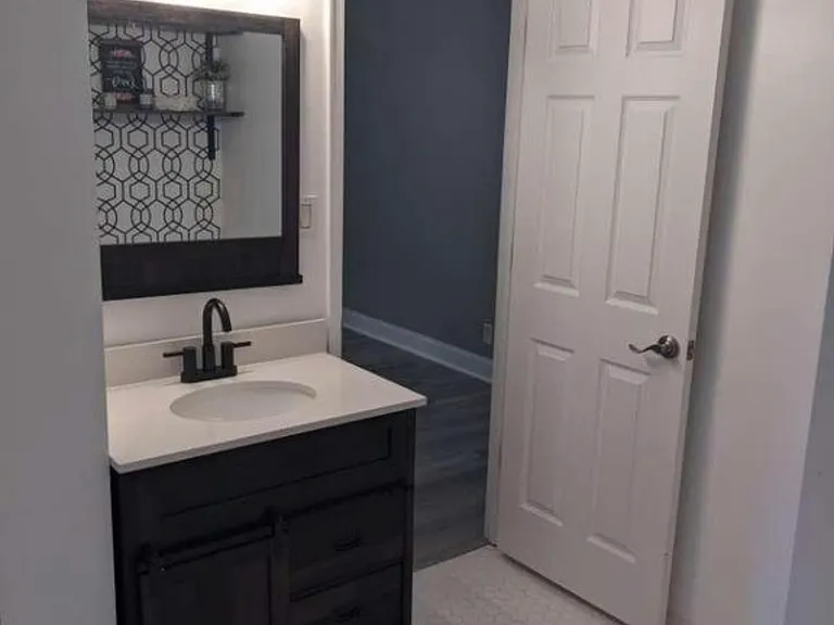 119 Wade Ln #B — Photo 4