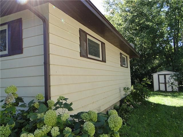 2nd image of 911 Butts Ave