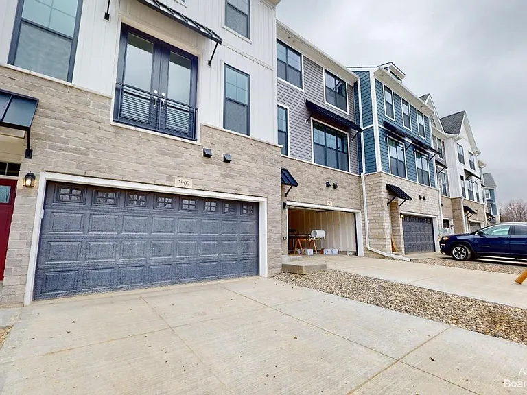 2907 Corston Rd — Photo 1