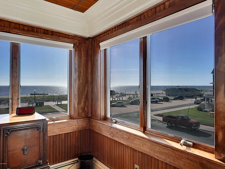 19 Ocean Ave — Photo 26