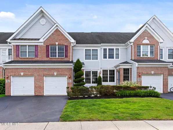 90 Deepwater Circle, Manalapan, NJ 07726