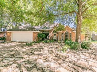 1304 Arbors Ct, Mansfield, TX 76063