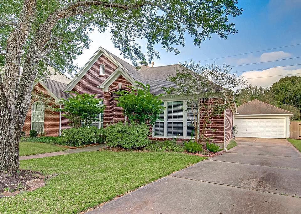 1st image of 2026 Canyon Crest Dr