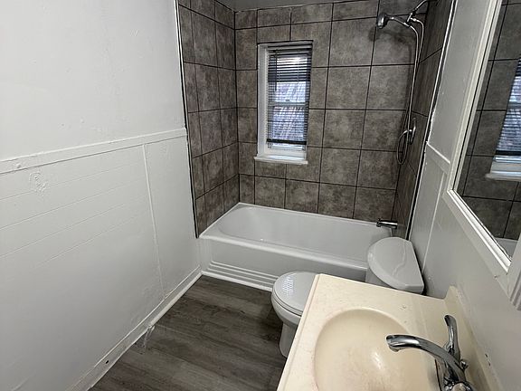 3rd image of 3116 Presstman St #1