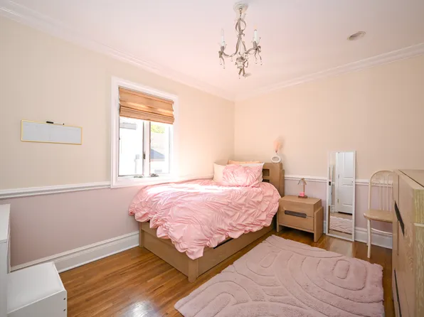 2629 East 65th Street image 15 of 25