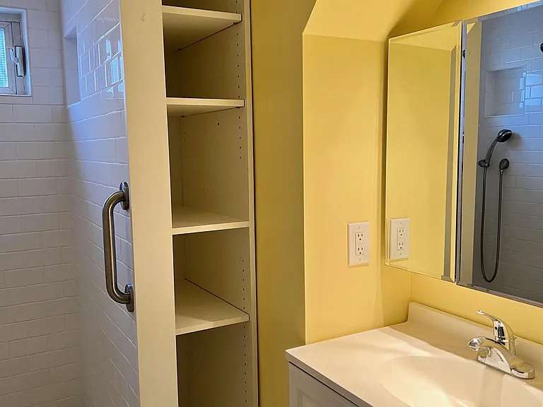 200 Larch Rd #2 — Photo 4